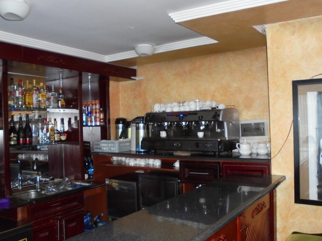 Aphrodite International Hotel Аддис-Абеба Экстерьер фото