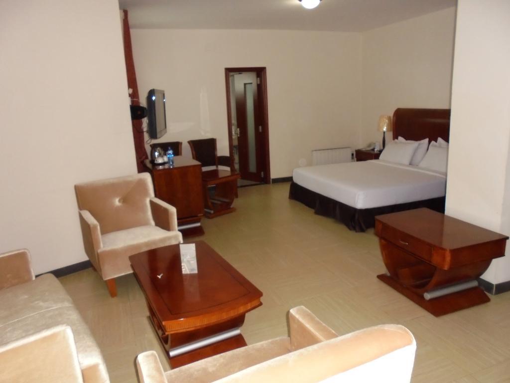 Aphrodite International Hotel Аддис-Абеба Экстерьер фото
